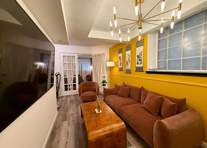 Апартаменты Gold Coast 2br Near Oak Street *