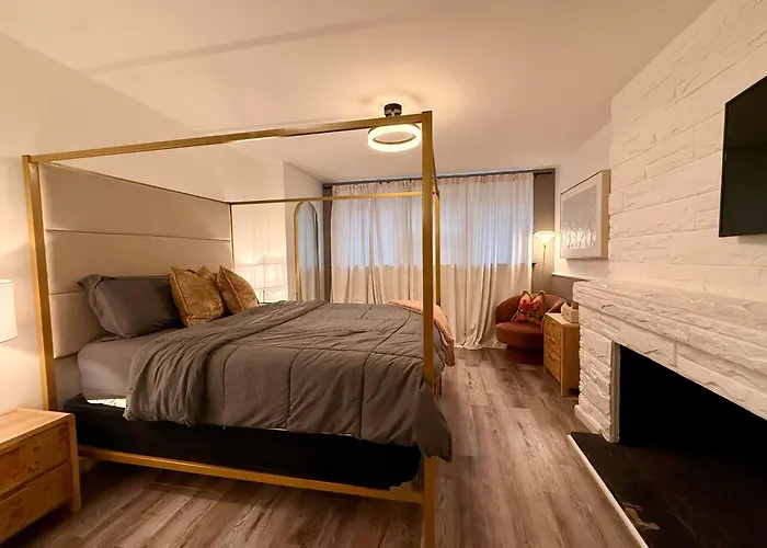 Gold Coast 2br Near Oak Street Чикаго