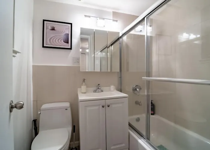 Gold Coast 2br Near Oak Street Апартаменты